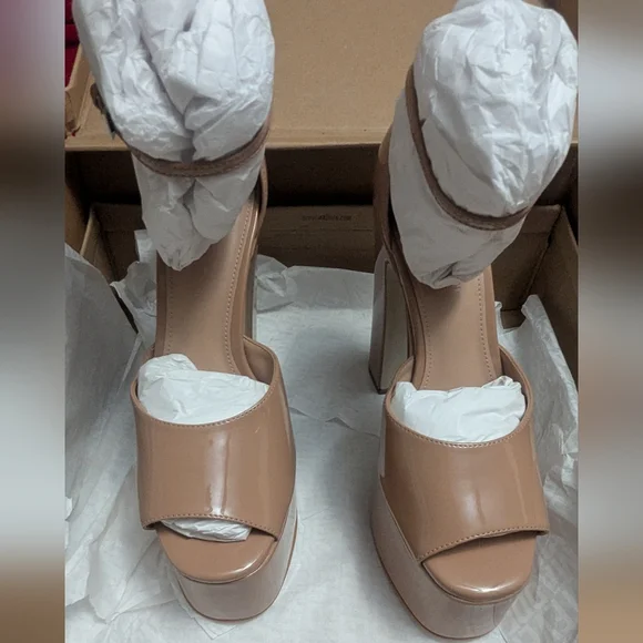 Nightfall Blush Patent Platform By Steve Madden - Picture 6 of 9